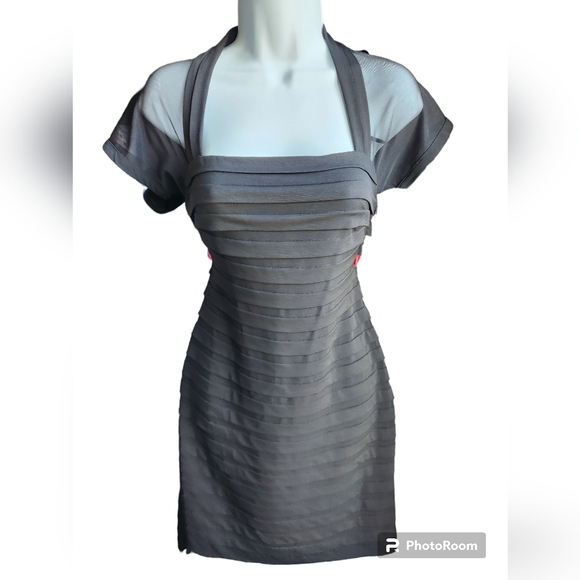 Maggy London Dresses & Skirts - Maggy London Black Stretch Dress Mesh Sleeves Size 4P